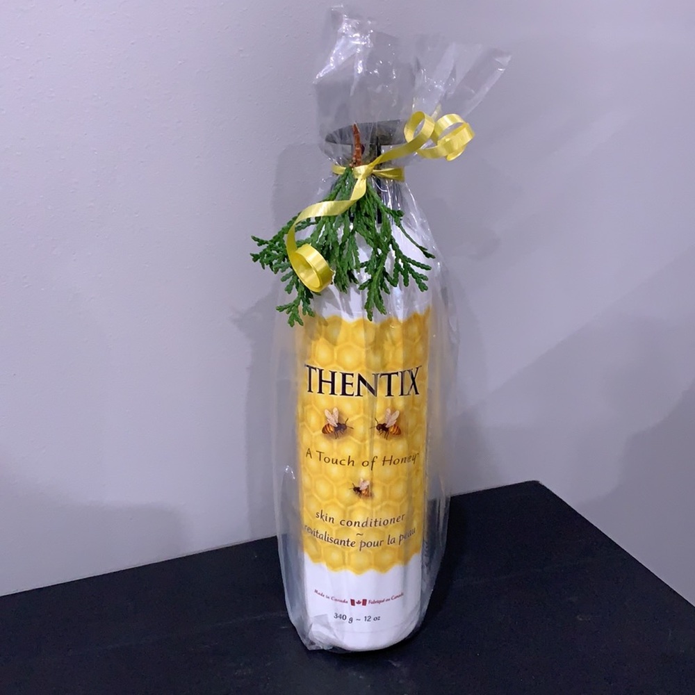Thentix™ A Touch of Honey™ 12oz skin conditioner. Unscented
“MADE IN CANADA”. - Picture 6 of 6